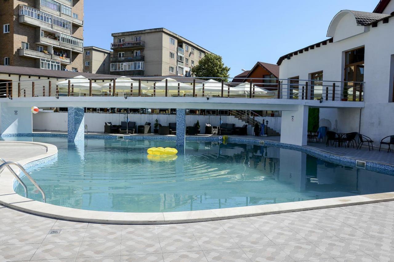 Cazare Palace Petroszany Zewnętrze zdjęcie